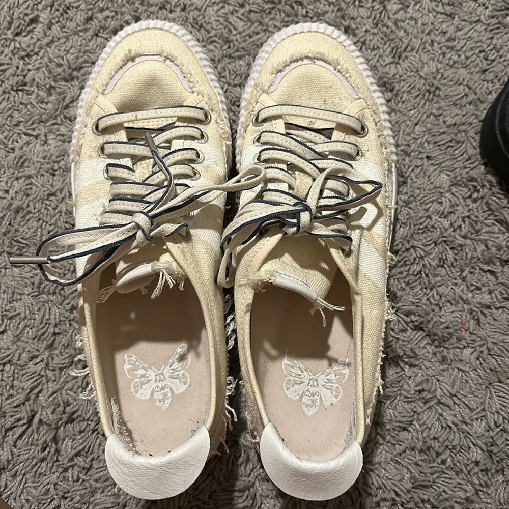 Donald Glover x Nizza collaboration shoe. Only worn once. Size 9 in Mens